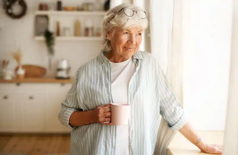 6 façons simples de rendre un logement sûr pour les personnes âgées