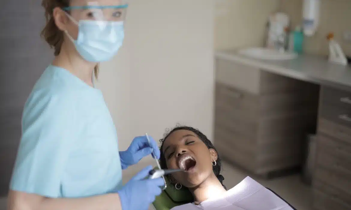 Combien gagne un chirurgien-dentiste après plusieurs années d’expérience