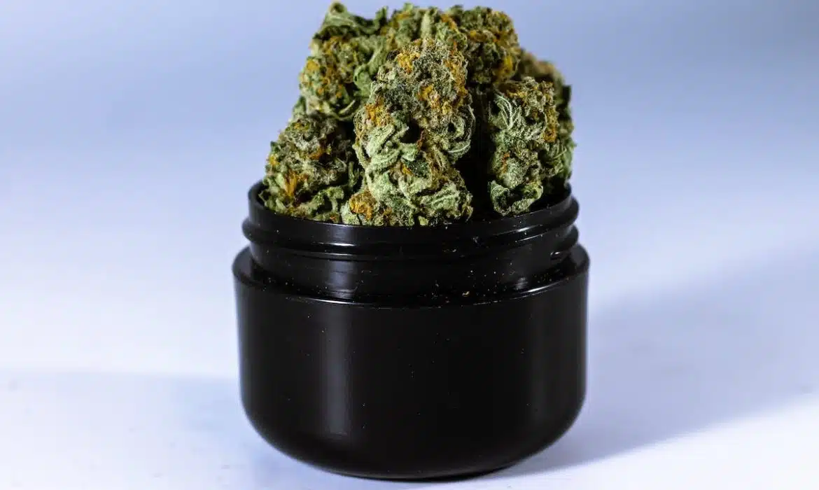 Les vertus relaxantes du CBD : une approche saine de la détente
