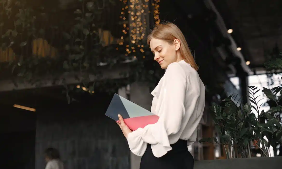 Comment choisir la meilleure blouse professionnelle de santé adaptée à vos besoins
