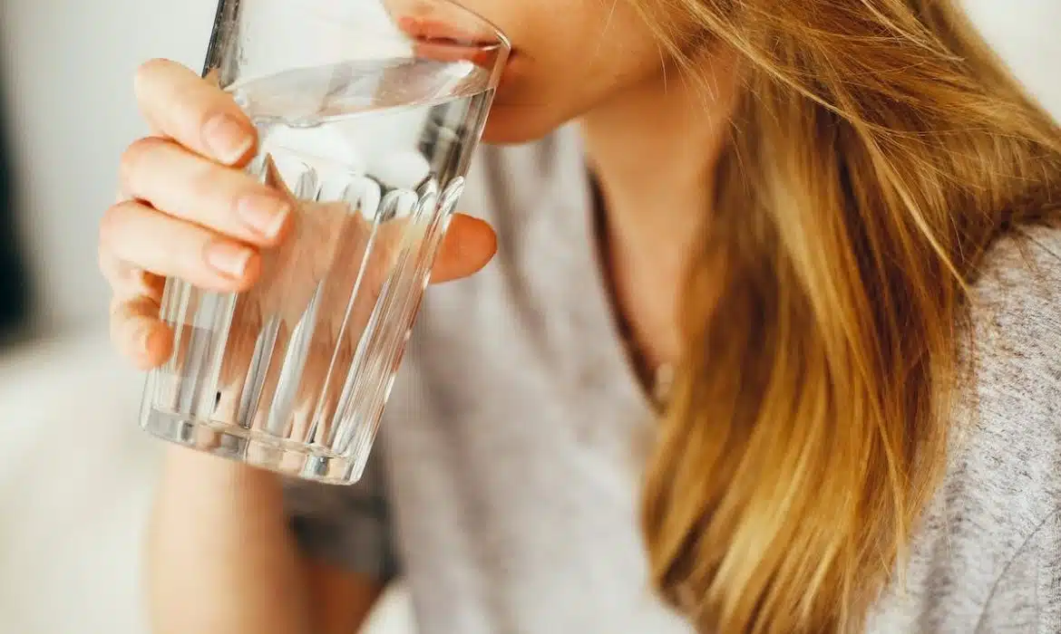 Les atouts de l’eau pour perdre du poids naturellement