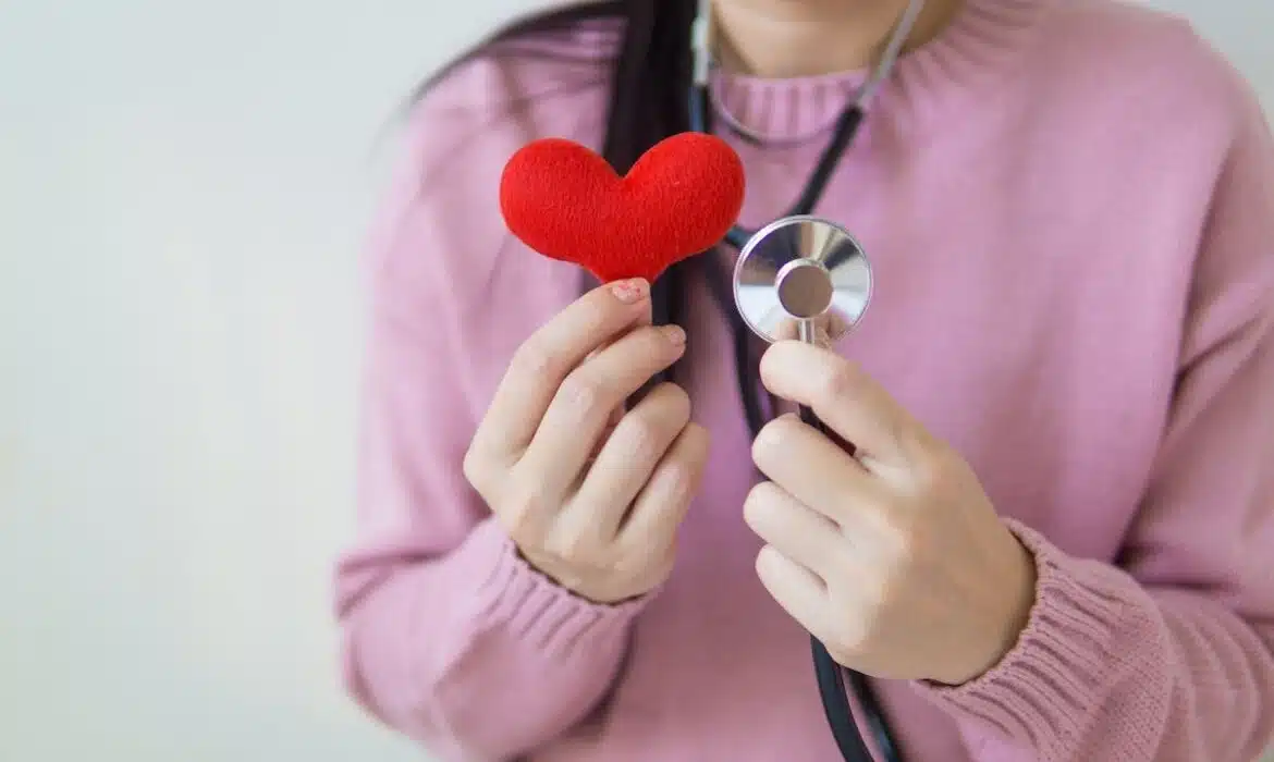 Prévenir les maladies cardiovasculaires : des astuces simples et efficaces