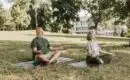 Les bienfaits de la méditation et de la relaxation pour les seniors : une cure de bien-être pour tous les âges