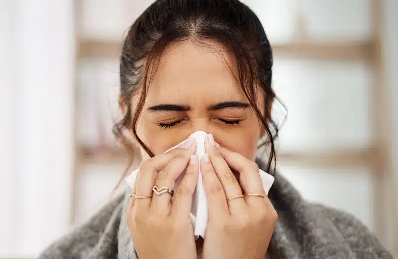 Découvrir ce médicament pour soulager des maux de gorge peu intenses et sans fièvre