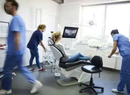 Quels critères pour choisir un praticien pour une urgence dentiste ?