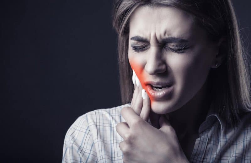 Quelles sont les meilleures options pour traiter une rage de dent la nuit ?